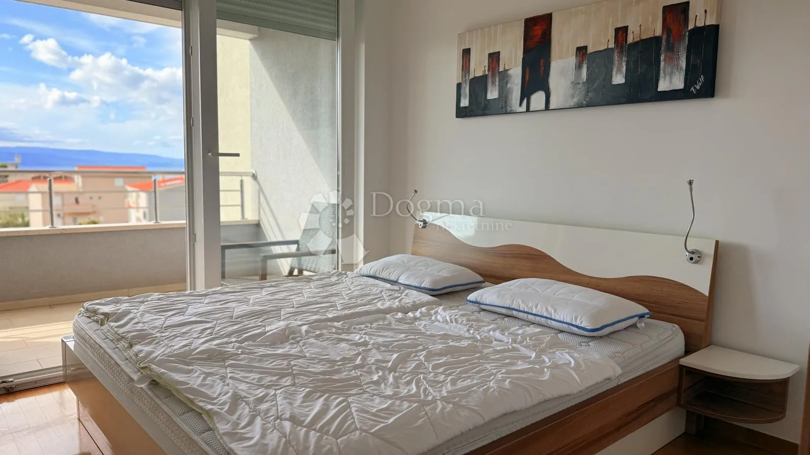 penthouse u baškoj vodi – dvoetažni, kompletno namješten - slika 32