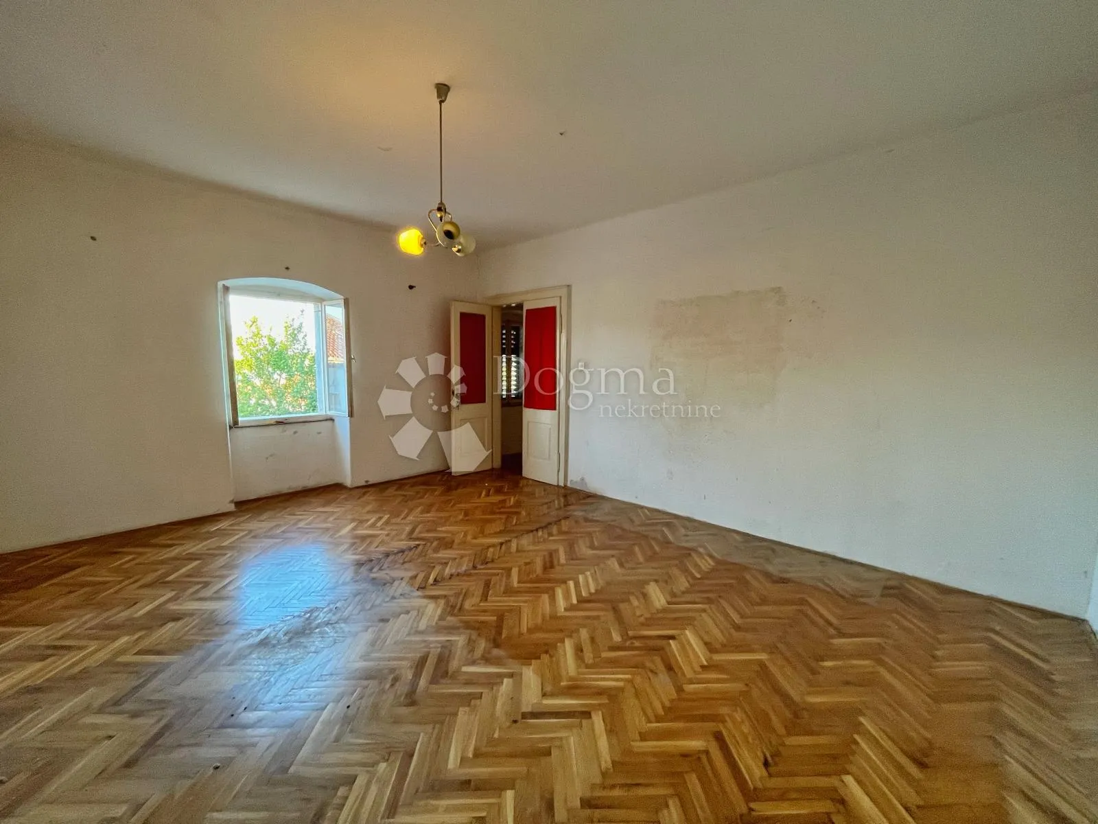 kuća za adaptaciju 85 m od mora, top lokacija - slika 9