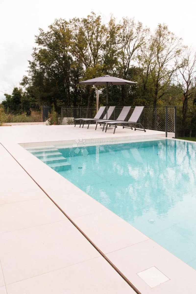 poreč okolica – moderna vila s bazenom i 4 spavaće sobe - slika 44