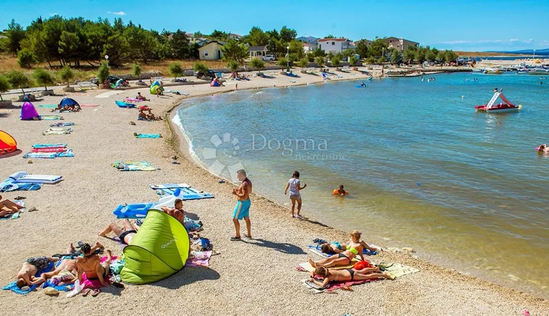 kuća na viru s bazenom i apartmanima - 698m2 - slika 22