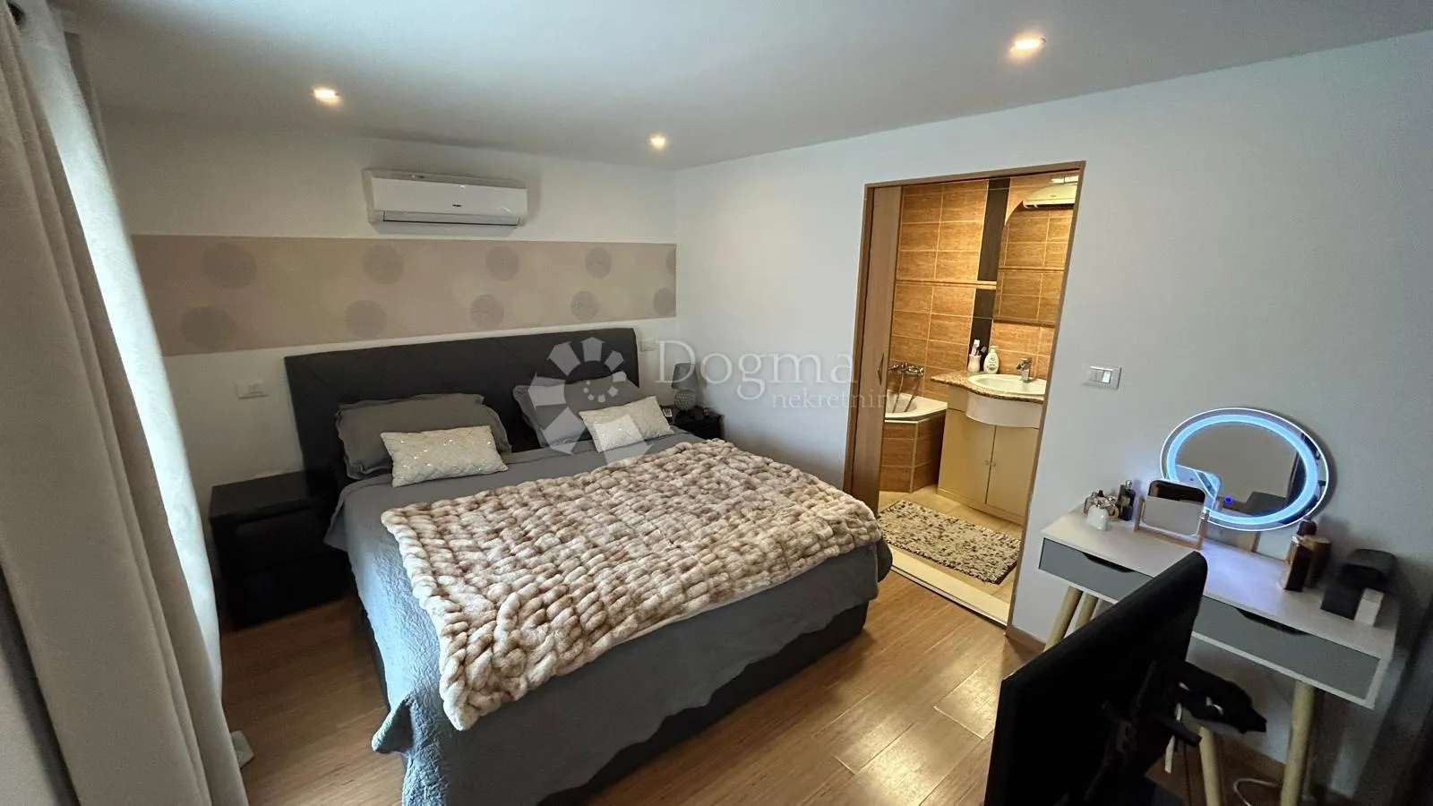 predivna renovirana kuća 160m2 - šišan - slika 9