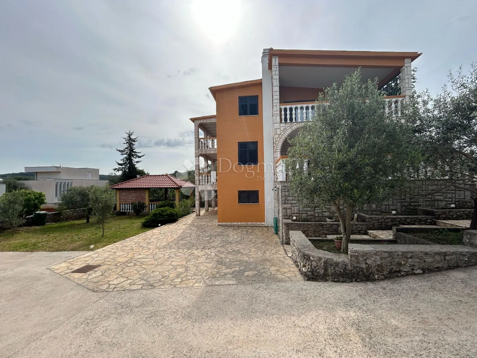 prekrasna kuća s više apartmana, 150 m od mora - slika 26