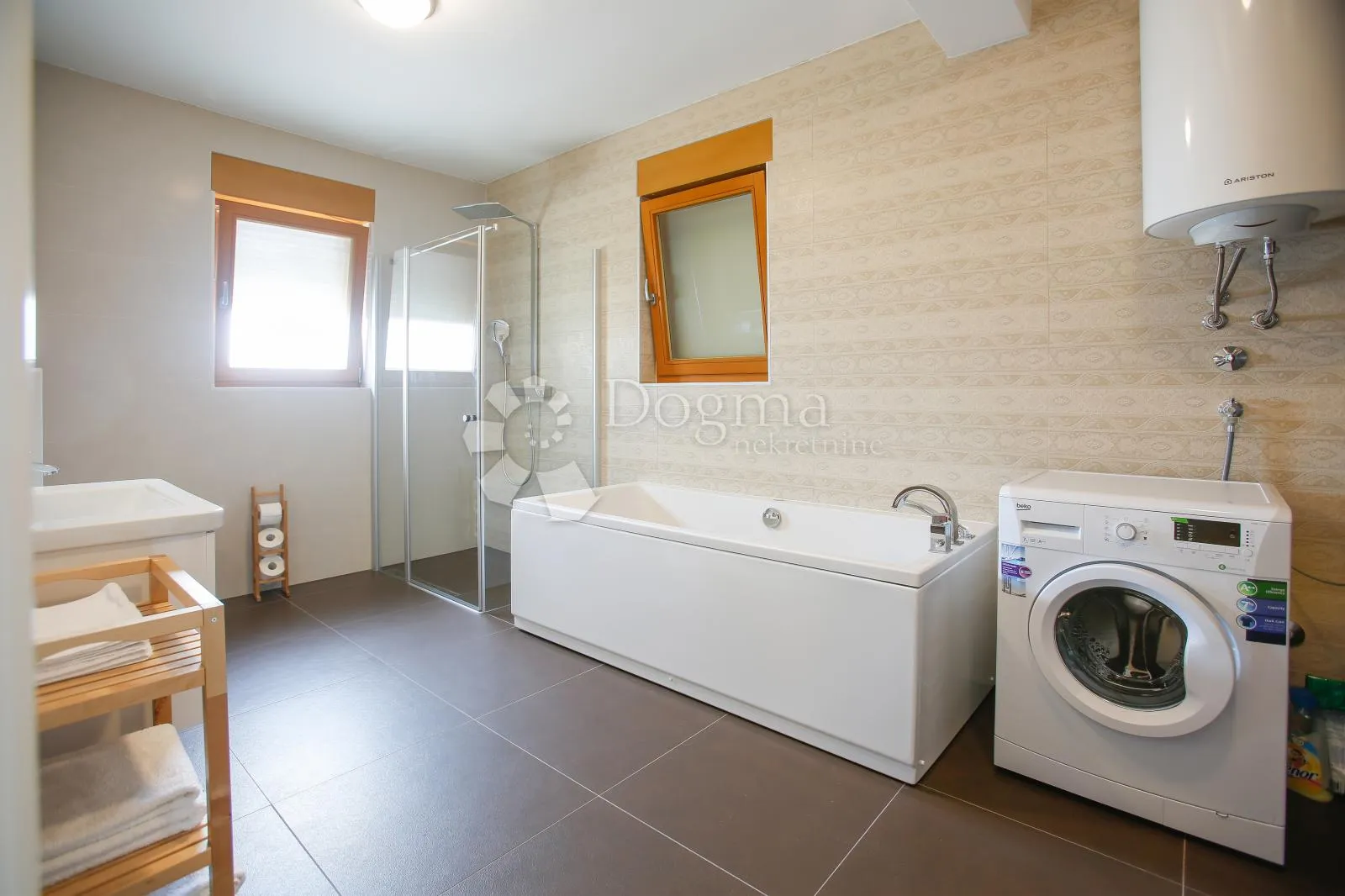 apartman prvi red do mora 3s+db - slika 15