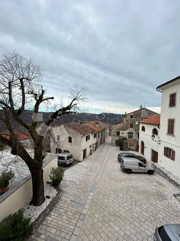 kuća u centru pićna - novi krov, fasada i instalacije - slika 25