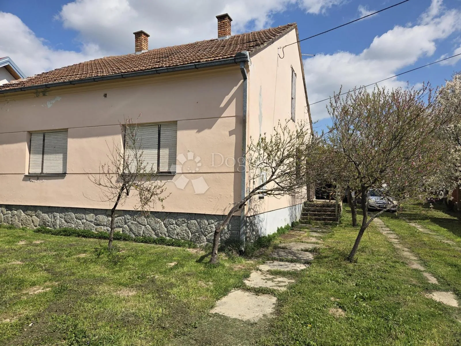 normanci – prostrana kuća 130 m² + oranica - slika 1