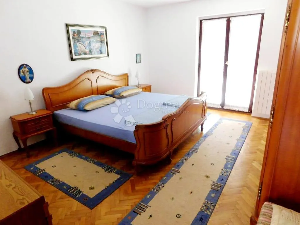 prekrasna kuća u pješčanoj uvali s 4 stana - slika 9