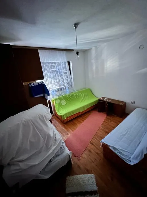 kuća na atraktivnoj lokaciji - slika 15