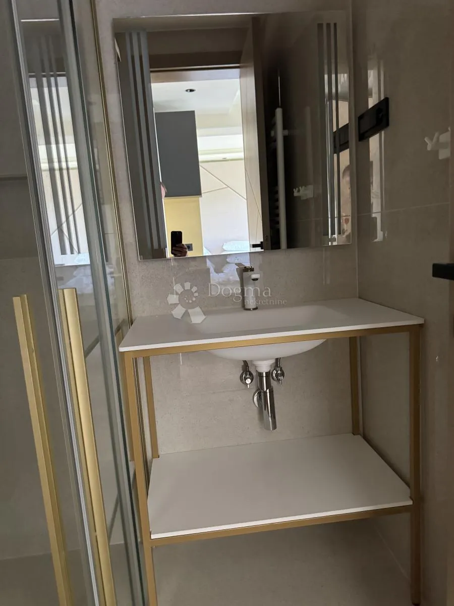 hotel 4* apartman 300m od mora - slika 28
