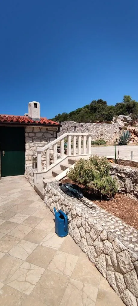 kuća s 4 apartmana - marina - slika 12