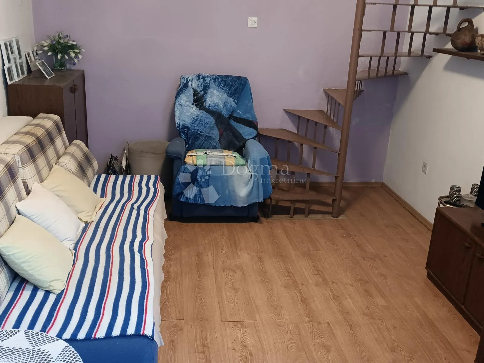 kuća za adaptaciju kaštel lukšić - slika 11