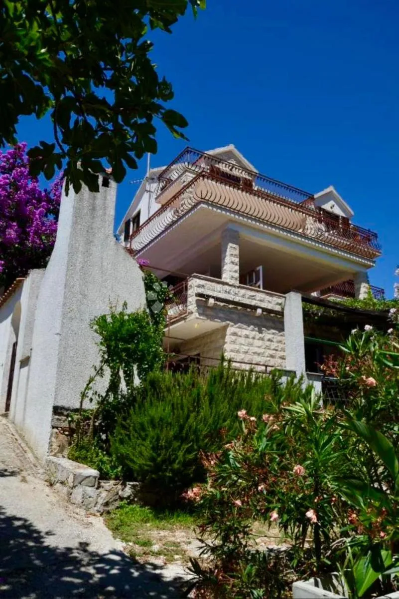 apartmanska kuća milna - slika 4
