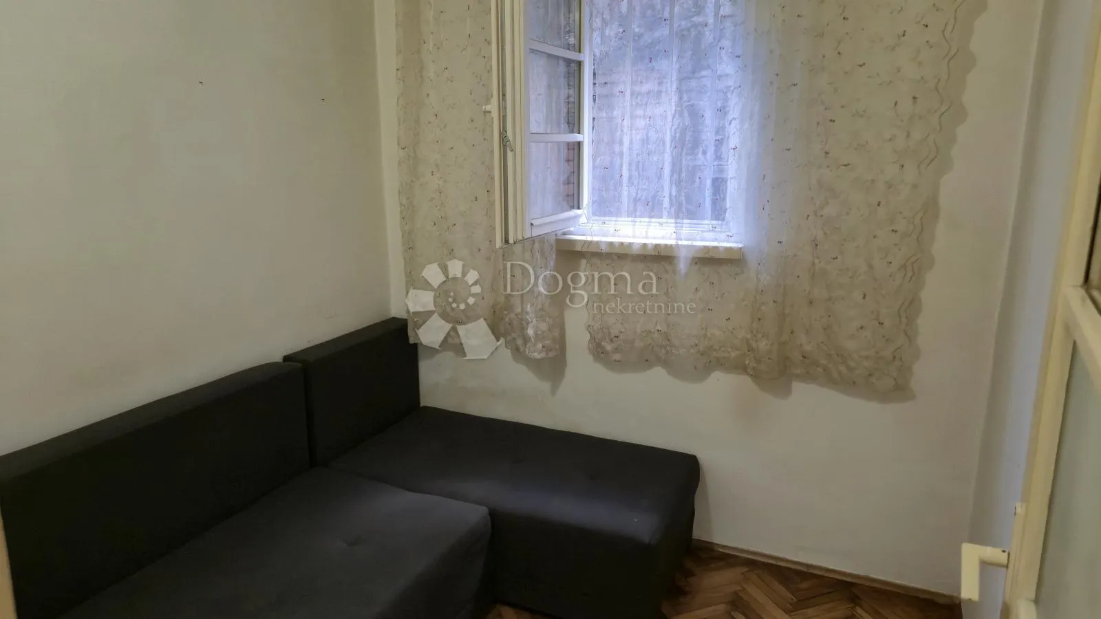 bulevard - stan na lijepoj poziciji - slika 15