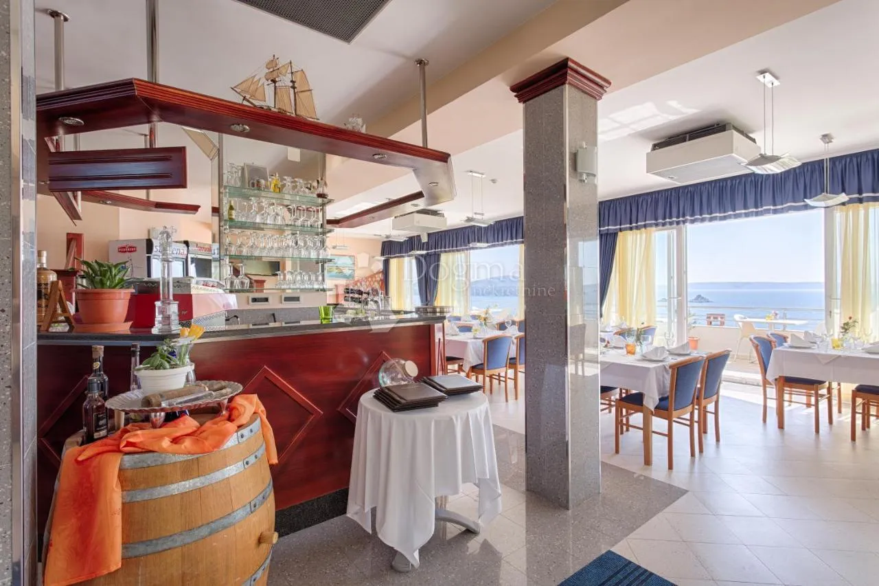 prekrasan obiteljski hotel sa restoranom, 80m do mora! - slika 4