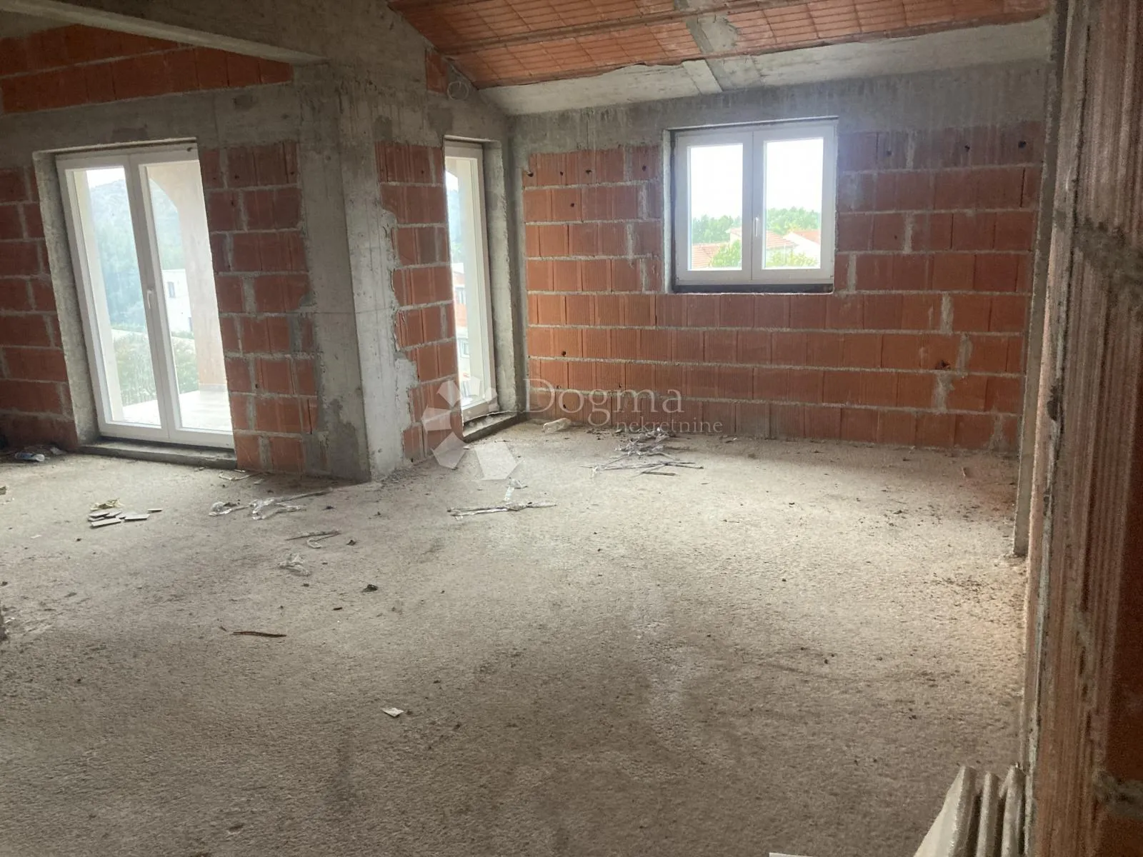 lozovac – prostor za najam – 120m², mogućnost prilagodbe prema namjeni - slika 17