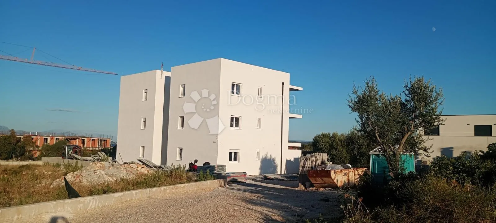 novo! dvosoban penthouse s velikom krovnom terasom s5 – plano, trogir - slika 4