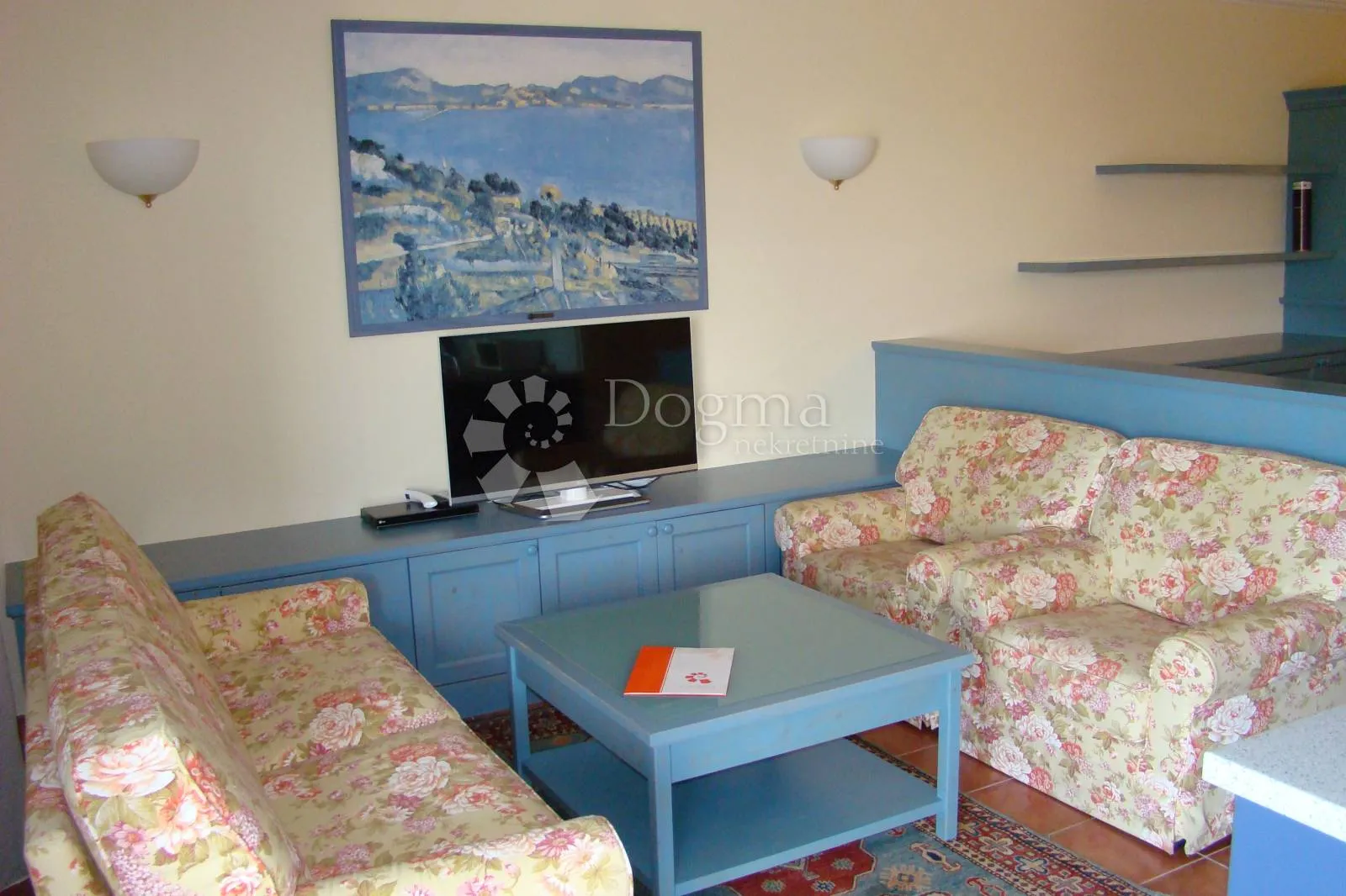 apartman na prestižnoj lokaciji - slika 1