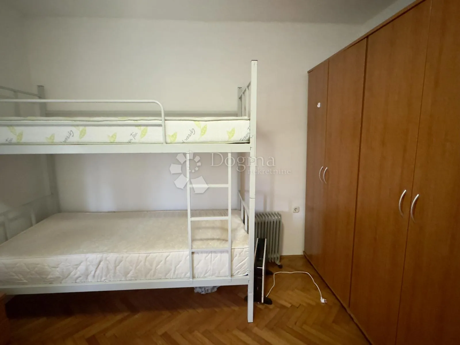 kuća s velikim zemljištem u lukavcu – investicijska prilika - slika 18