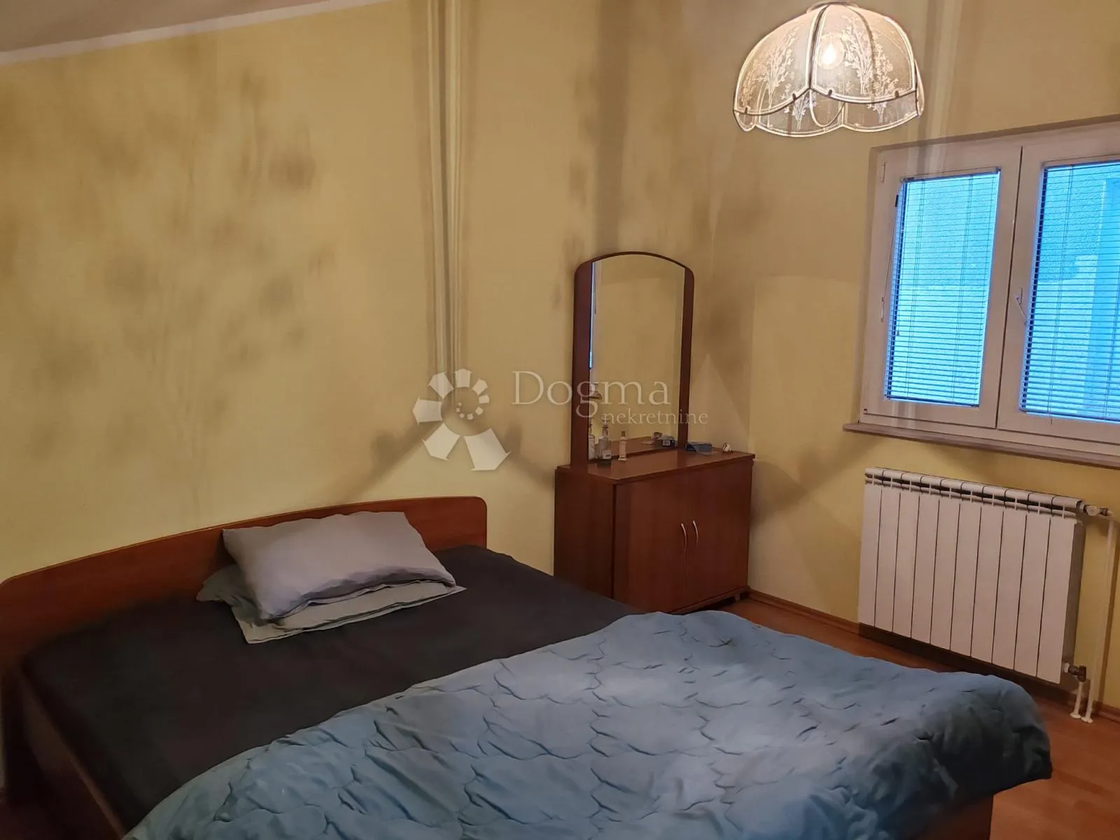 vodice - atraktivan stan u centru blizu mora - slika 10