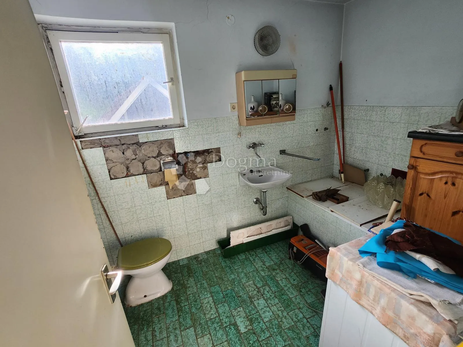 kuća 218m² sa pomoćnim objektima u mirnom mjestu nadomak zlatara - slika 22