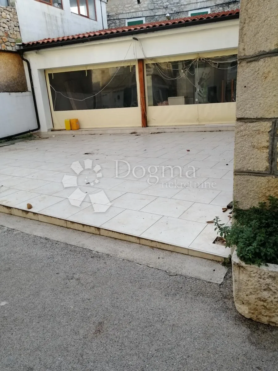 vodice - kuća i poslovni prostor u centru blizu mora - slika 2