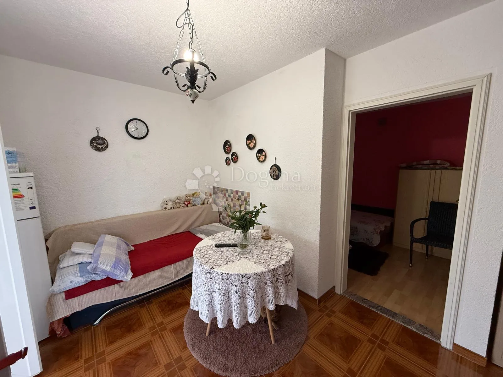 apartman s terasom vrtom parking namješten prilika !!! - slika 9