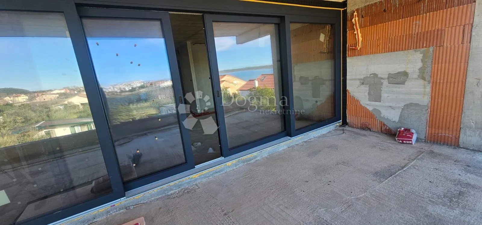 ekskluzivni penthouse uz more, terasa 120 m² - slika 16