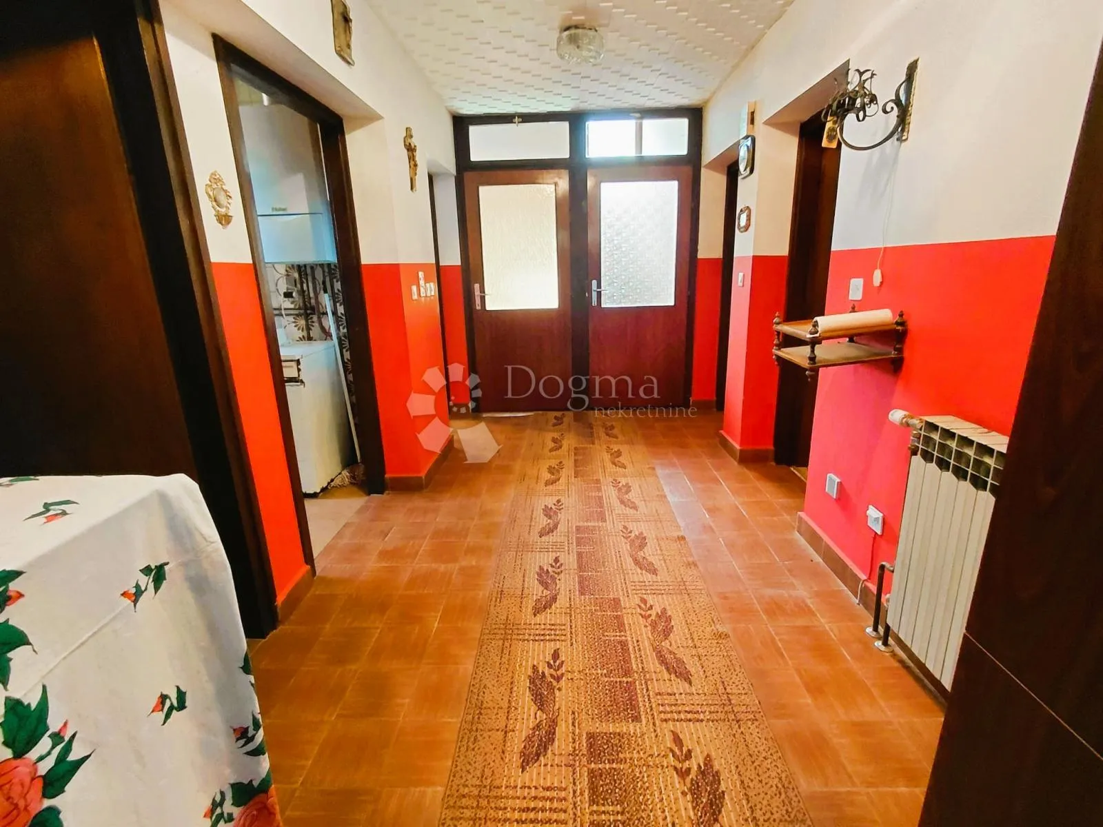 kuća 360m2 s građevinskim zemljištem donje ladanje - slika 7