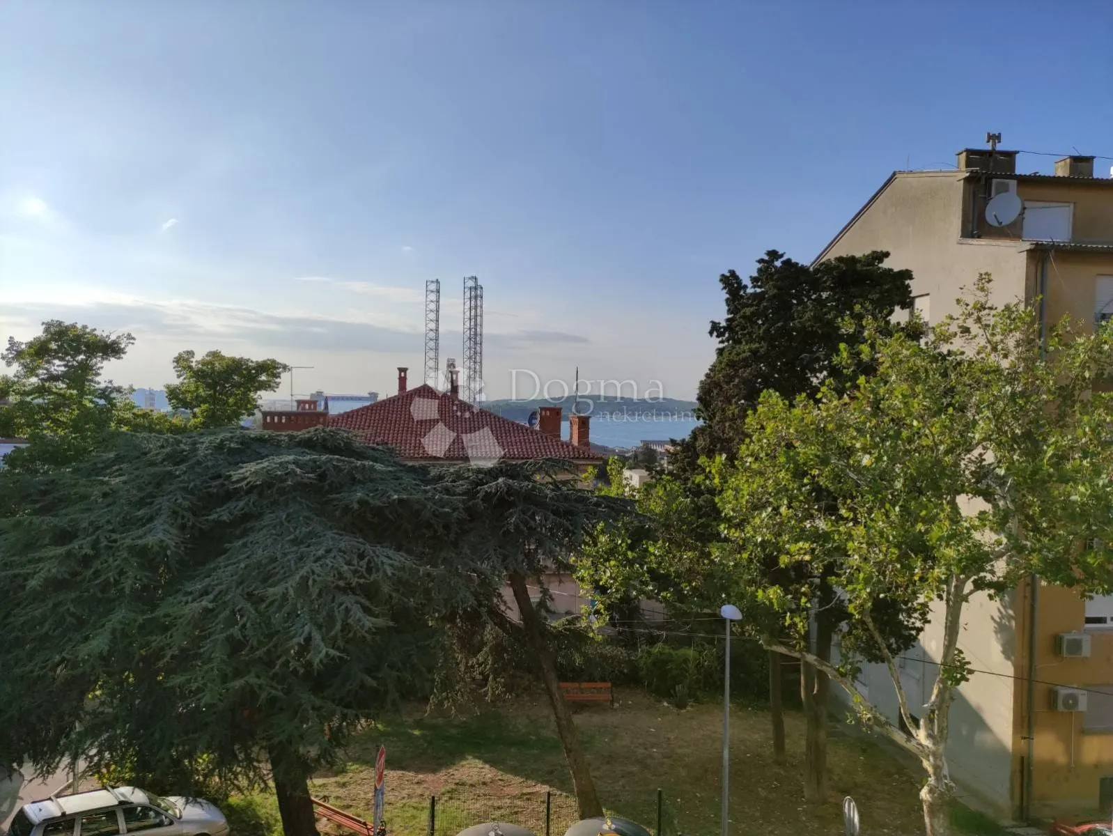 potpuno renovirana austrougarska villa u srcu pule - slika 3