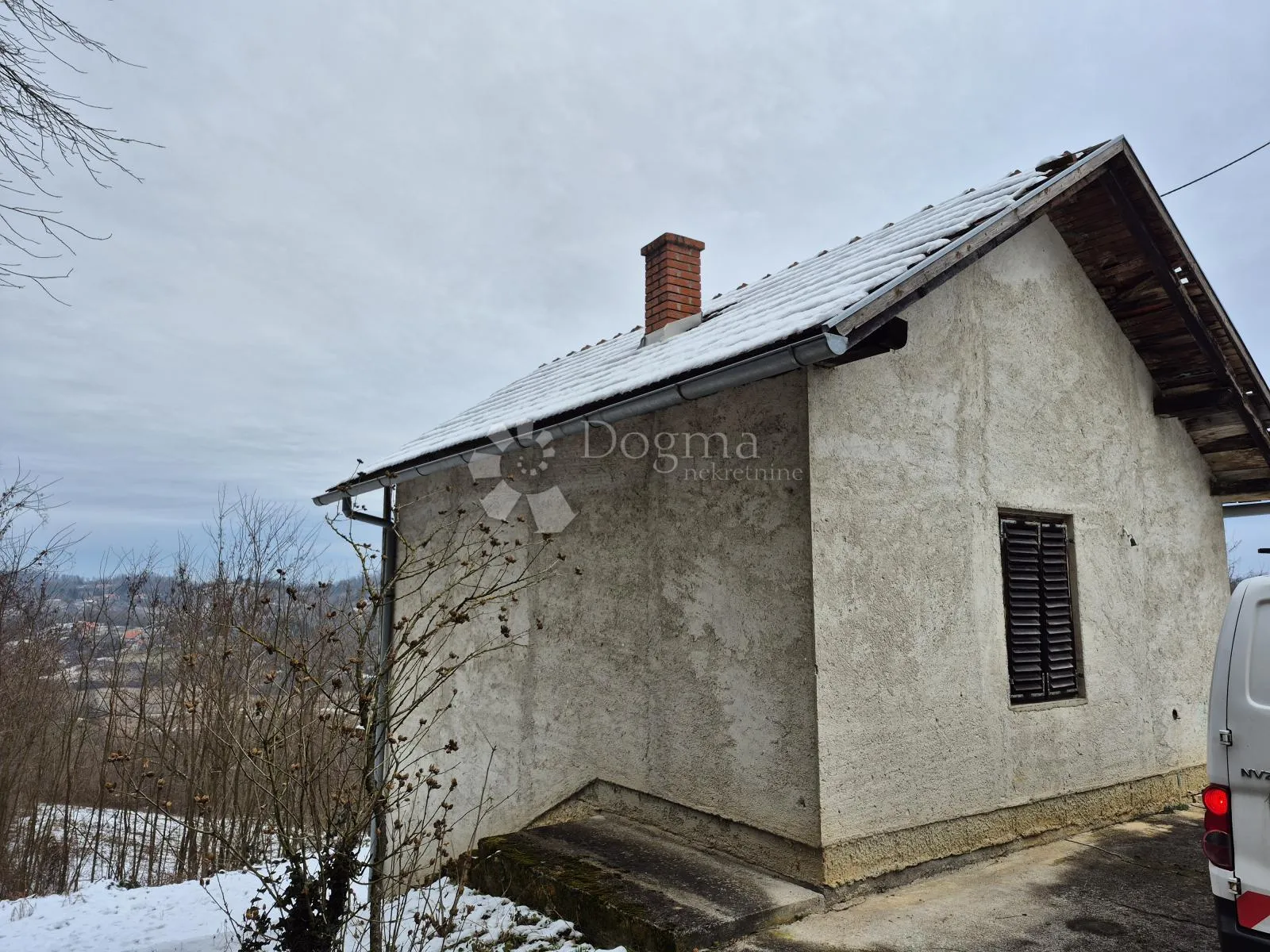 vikendica u maclju s prekrasnim pogledom i velikim zemljištem - slika 3