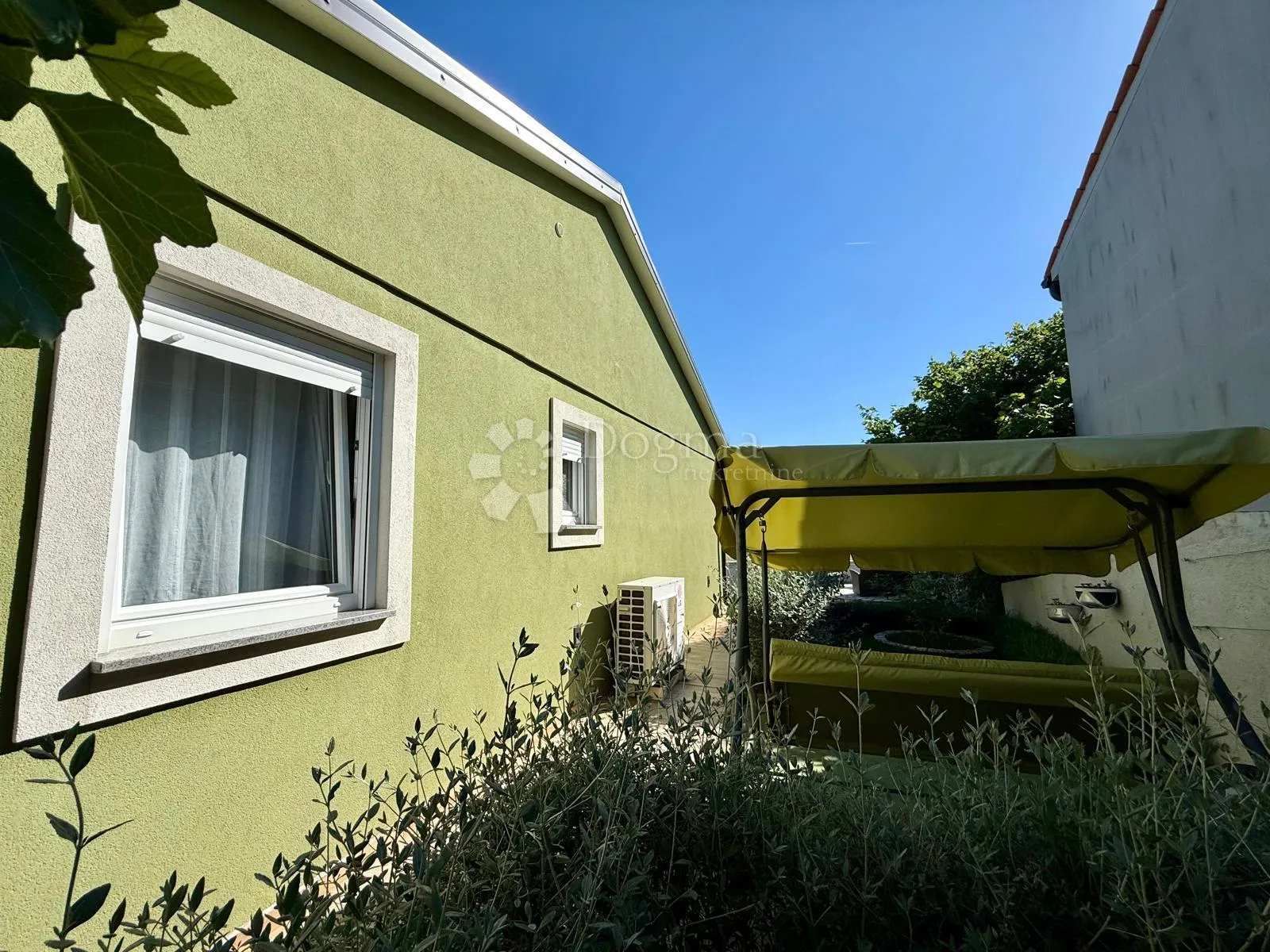 prekrasna vila u zelenilu - 5 minuta do centra pule - slika 31