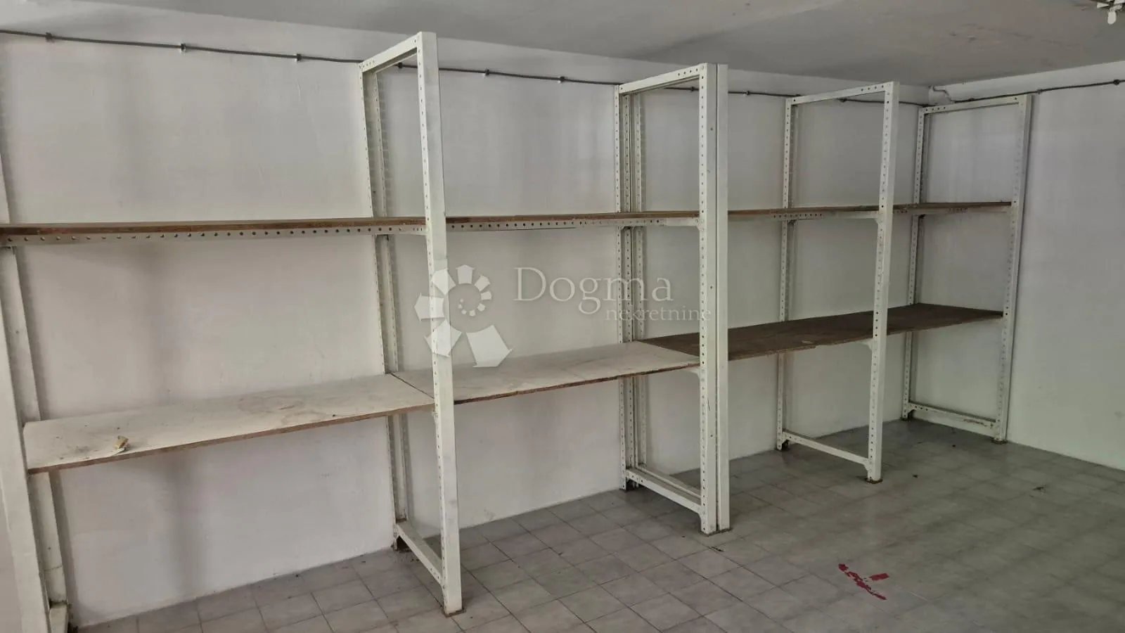 prilika! poslovni prostor u prizemlju – jug 2! - slika 5
