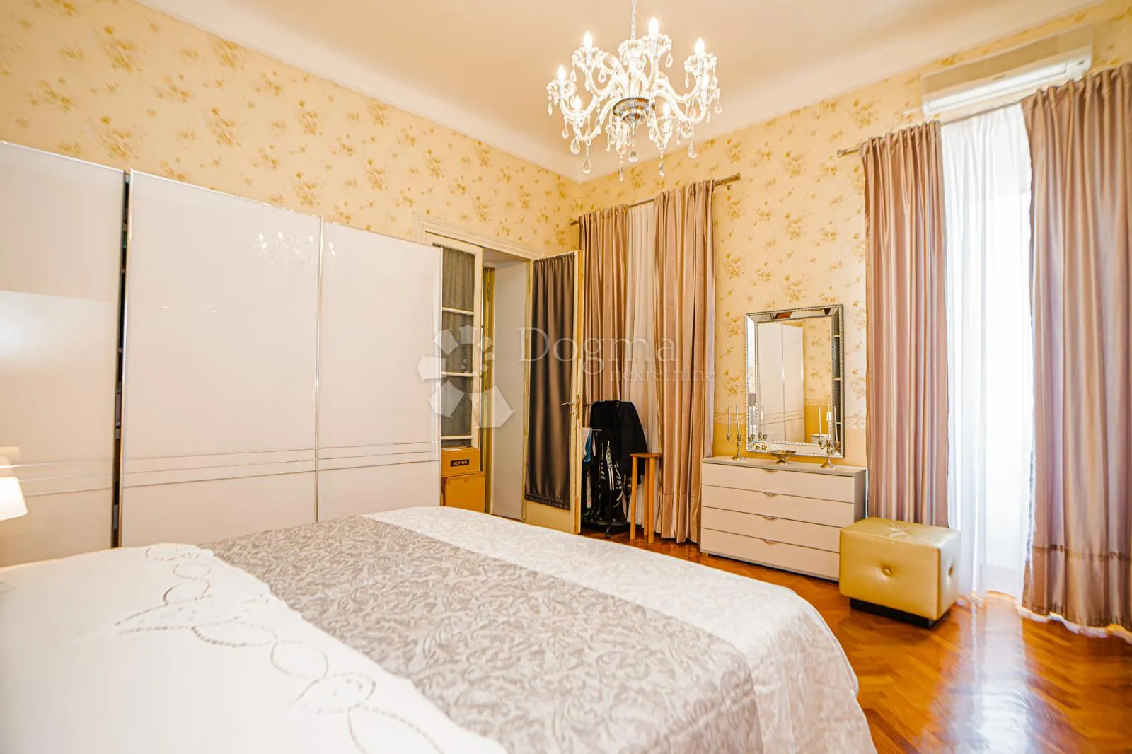 centar 121m2 4skl prvi kat porto baroš na dlanu!! - slika 14