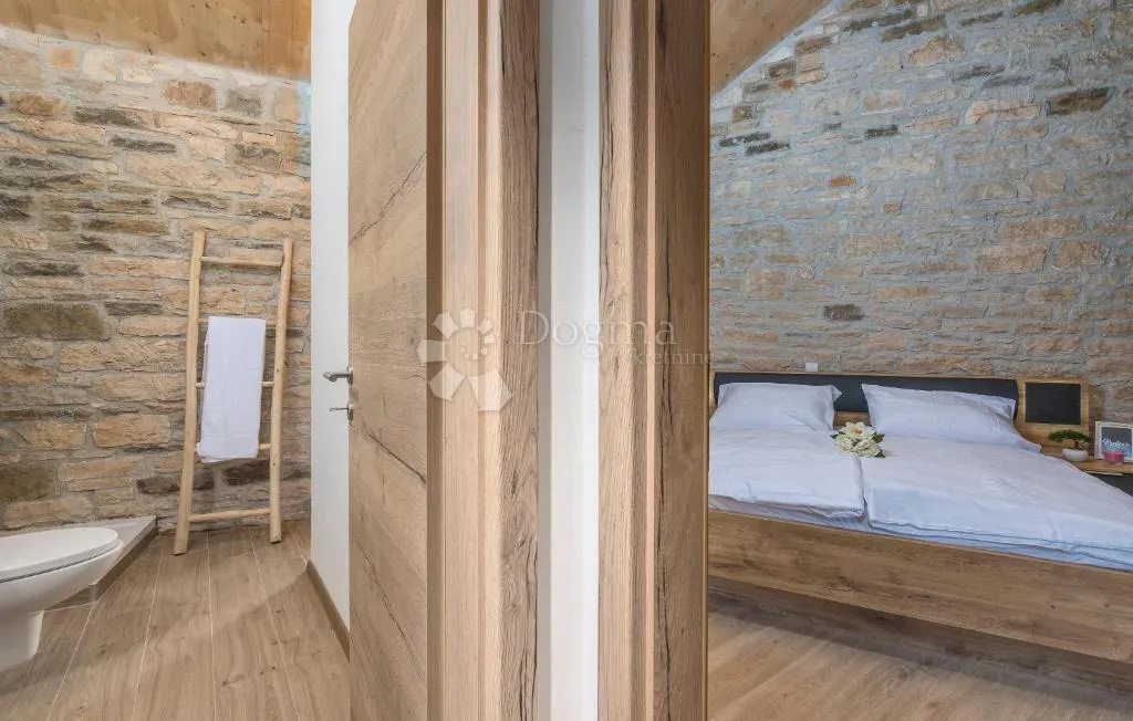 grožnjan istarska stancija sa 5 stambenih jedinica - slika 10