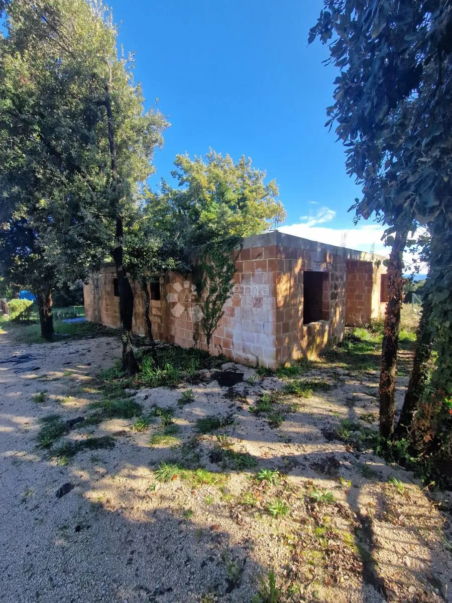 apartmanska kuća-započeta gradnja - slika 2