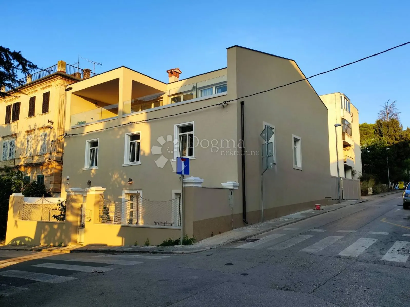 potpuno renovirana austrougarska villa u srcu pule - slika 4