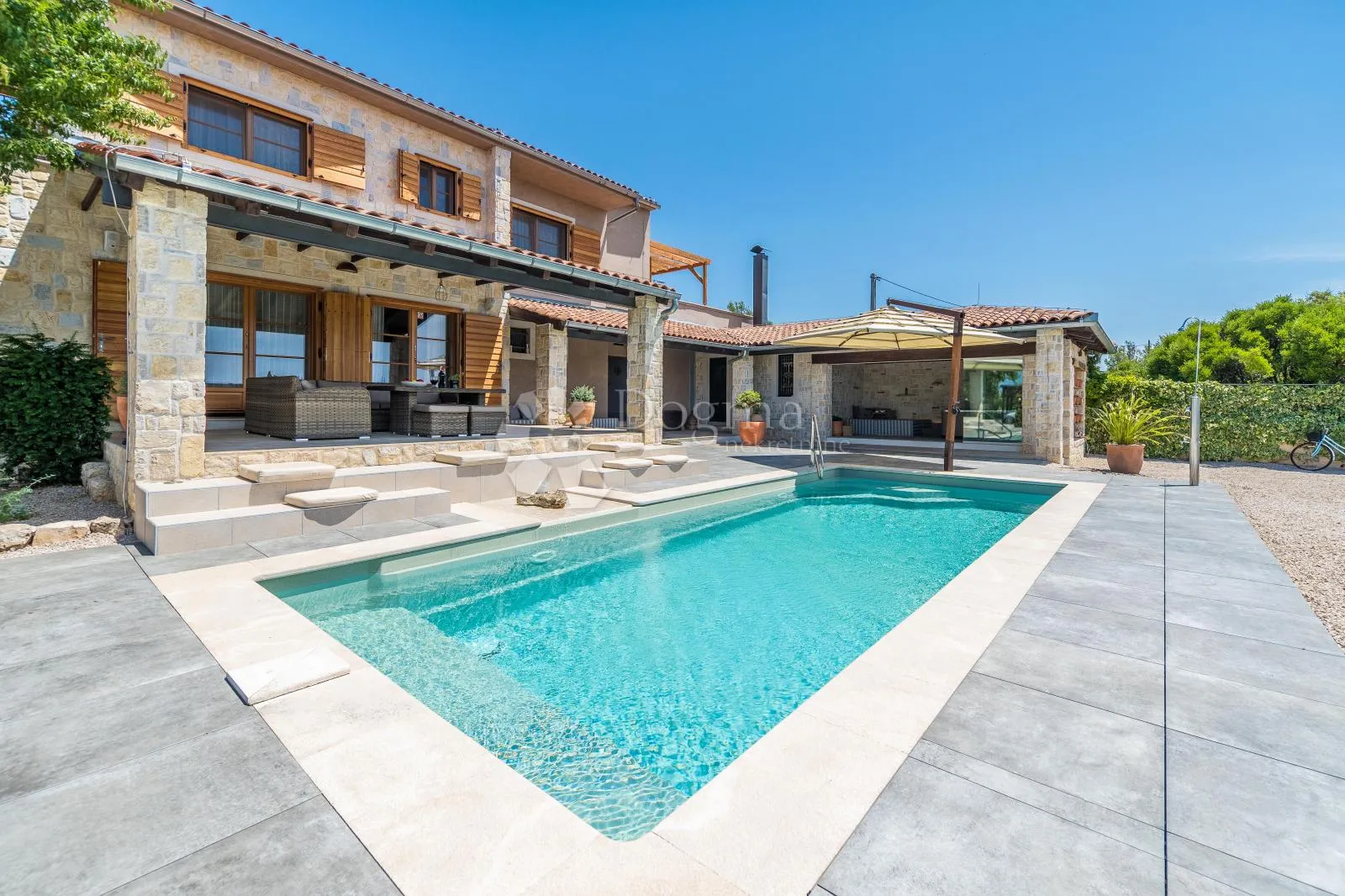 mediteranski raj u okolici šibenika - luksuzna vila na osami - slika 58