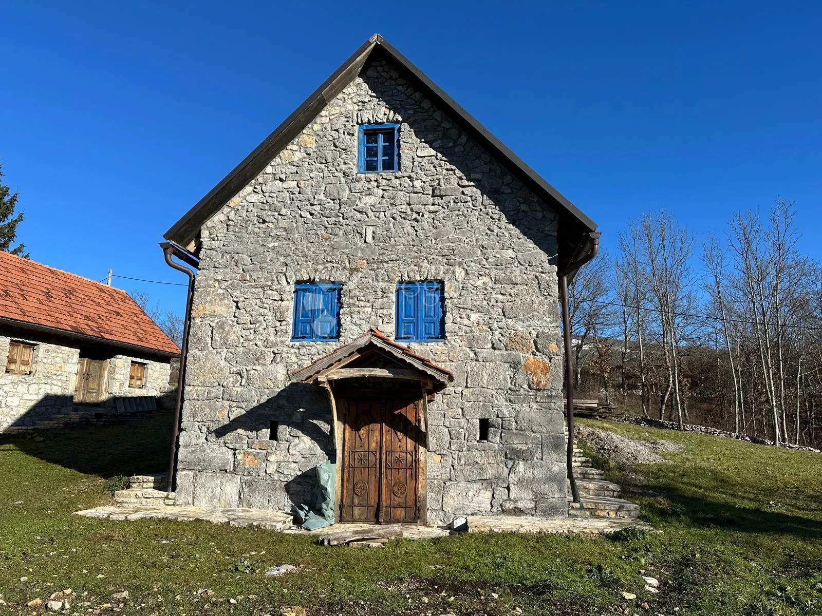 difuzni hotel autohtone kamene kuće 10+1 - slika 28