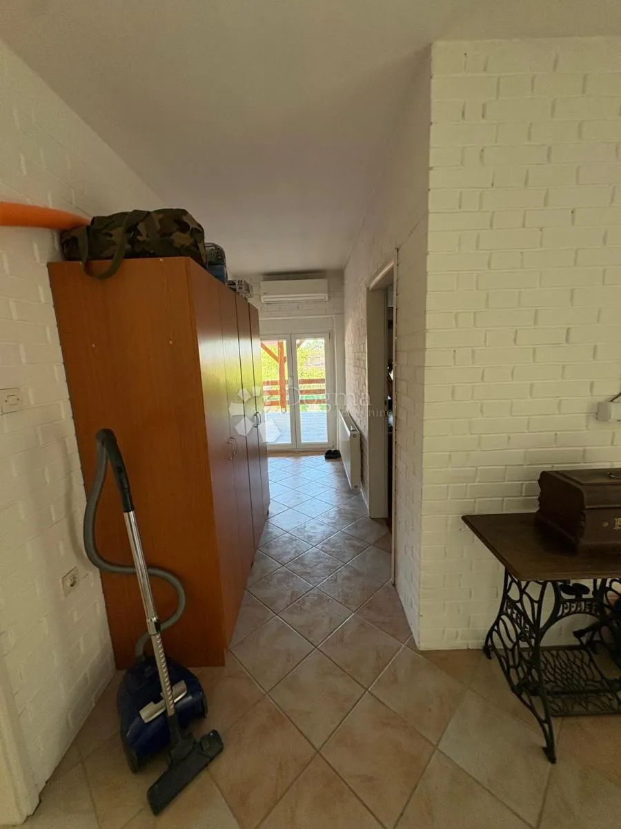 kuća 648 m² s podrumom i potencijalom za 2 stana - slika 21