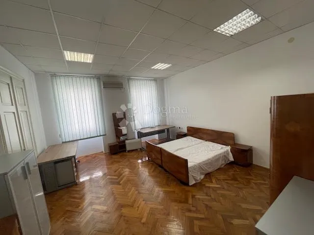 na samo par koraka do korza prodajemo stan od 112.25m2 - slika 11