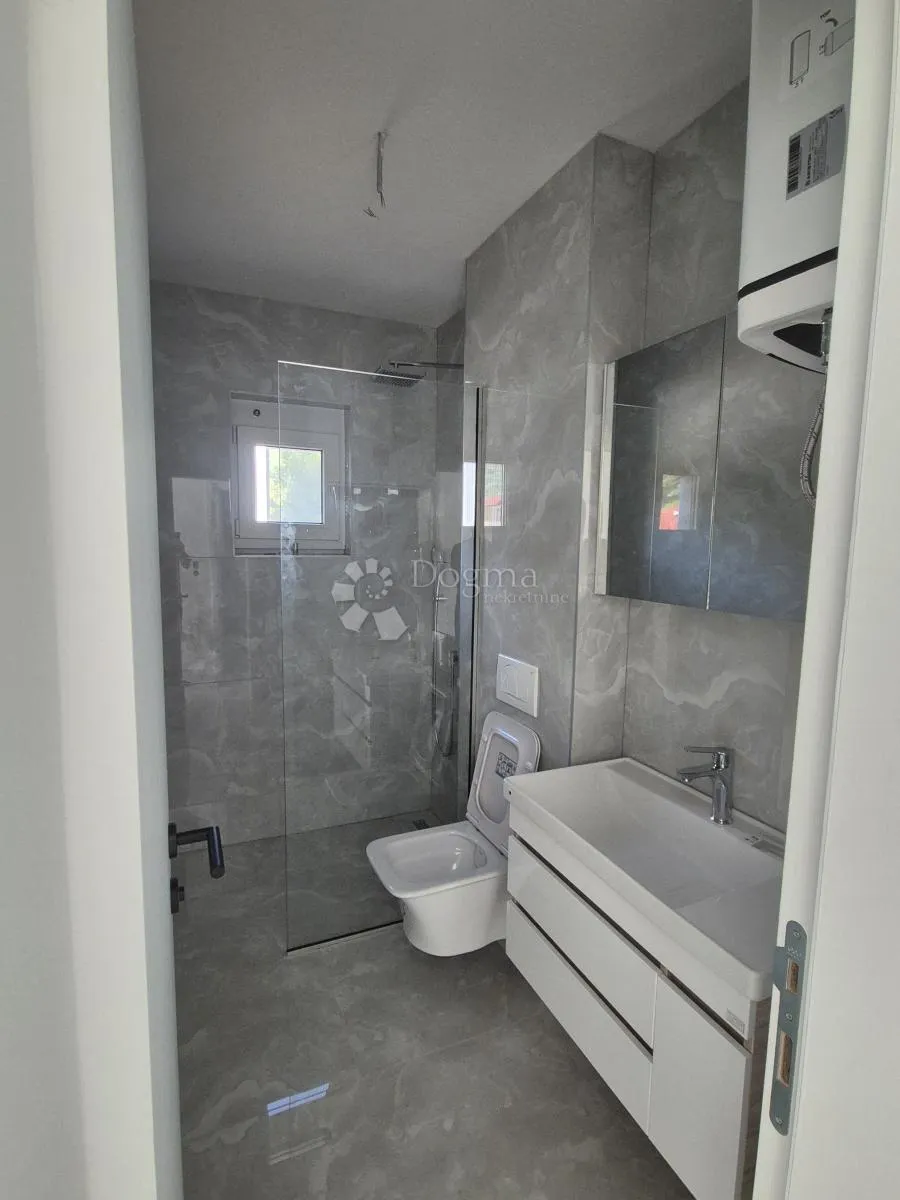 seline/starigrad - dvosoban stan 20 m od mora s4 - slika 8