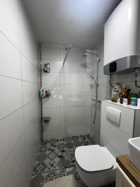 turnić-stilski uređen i potpuno opremljen,1s+db, 43 m2, visoko prizemlje - slika 29