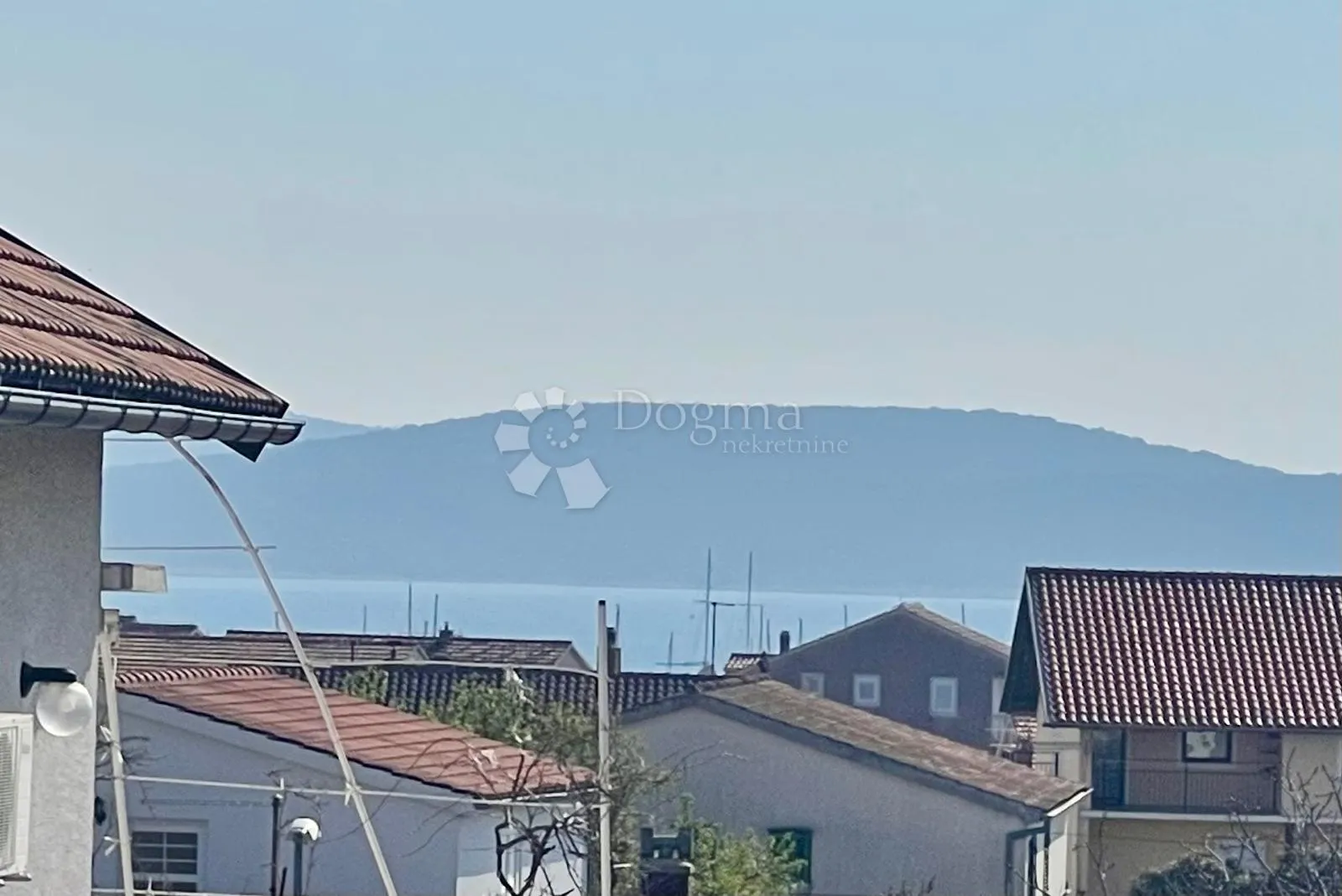 stan vodice novogradnja - slika 10