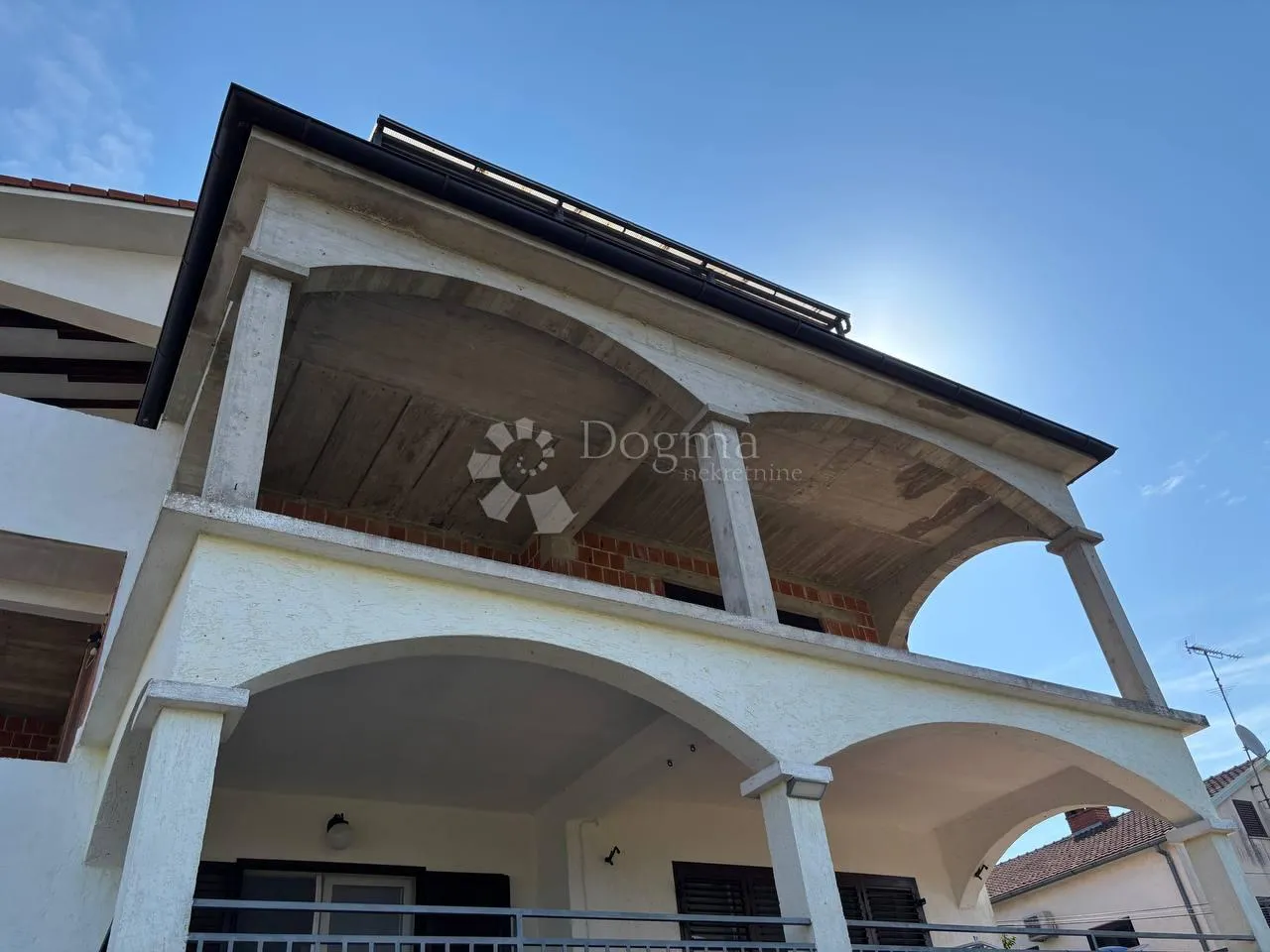 dvije stambene jedinice u roh-bau fazi + 591 m² okućnice – rovinjsko selo - slika 4