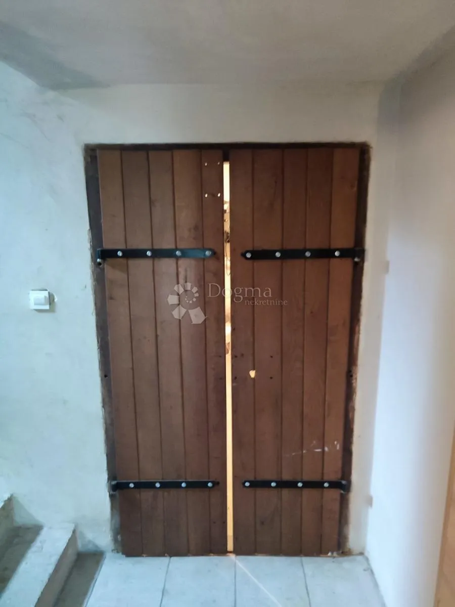 kuća s karakterom – vratno - slika 28