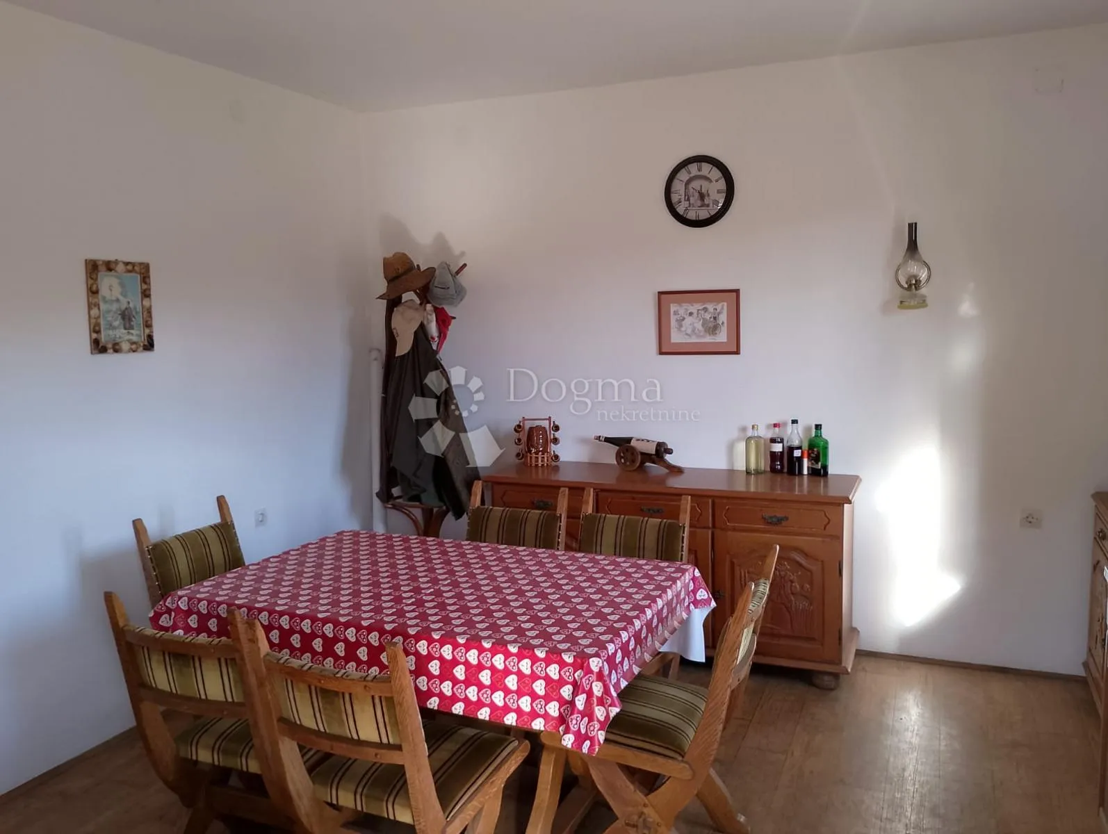bektež - vinograd s vikendicom u blizini ribnjaka - slika 19