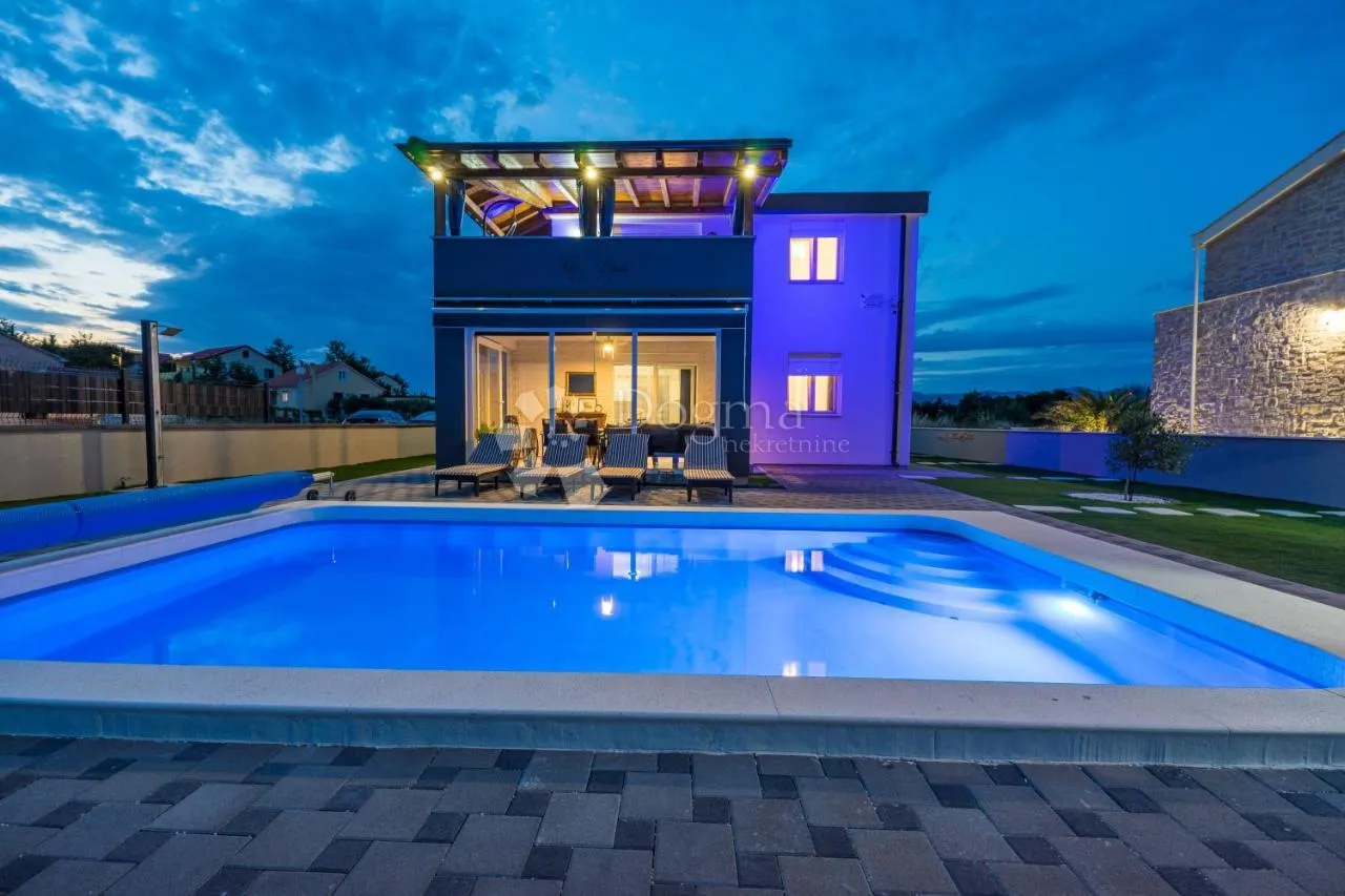 villa 100m od mora - slika 2