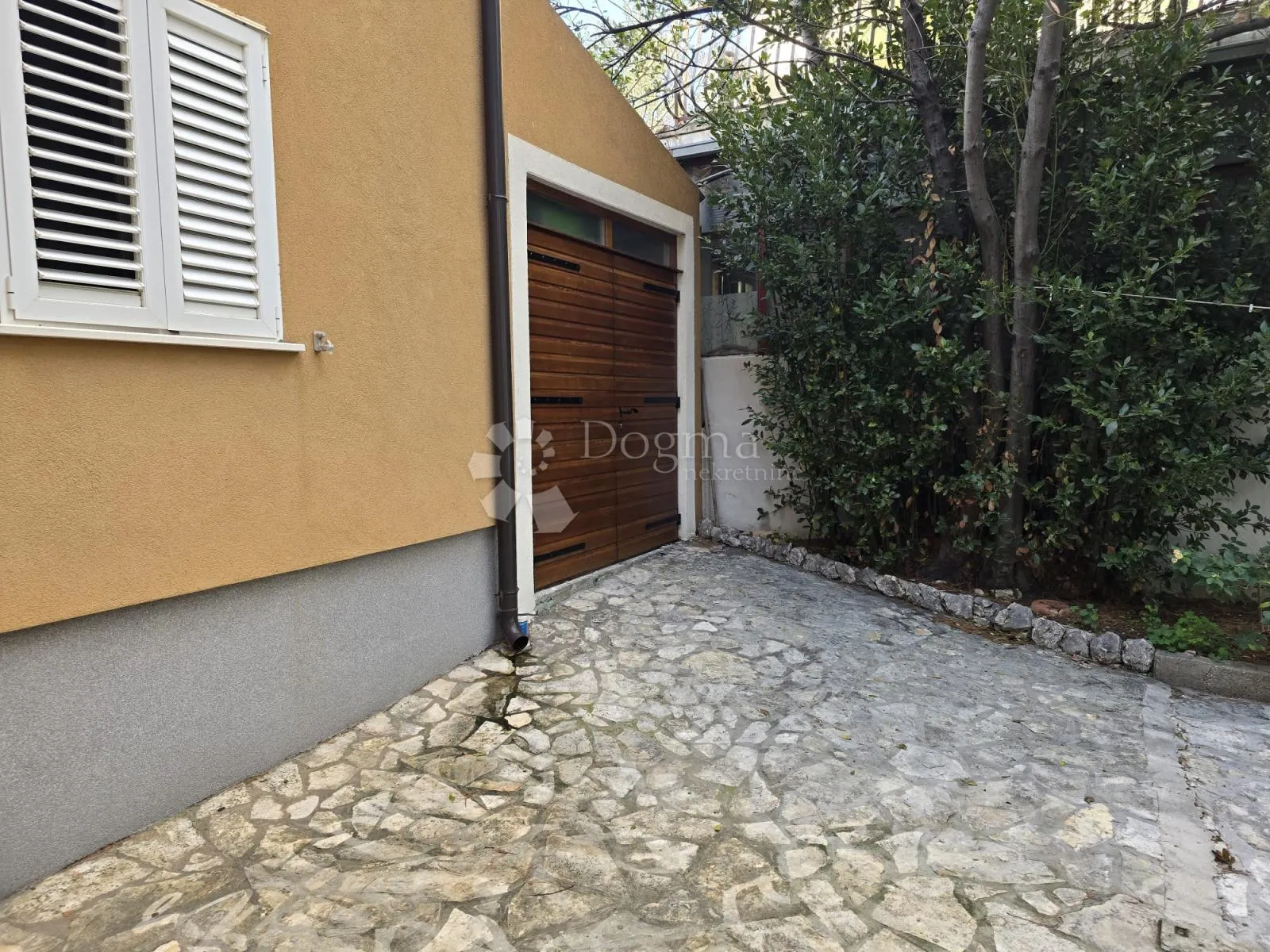 grebaštica- kuća na jedinstvenoj lokaciji prvi red do mora - slika 24