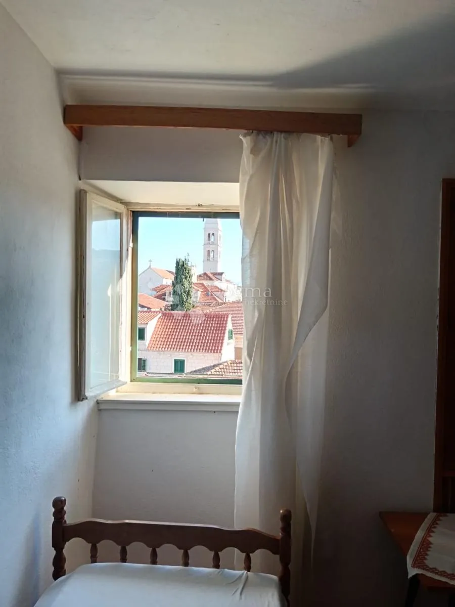 šarmantna stara kuća za adaptaciju s pogledom na more - slika 9