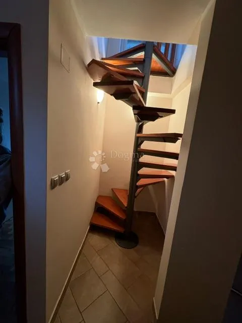 adaptirana kuća u srcu kostrene - idealna za obiteljski život! - slika 19