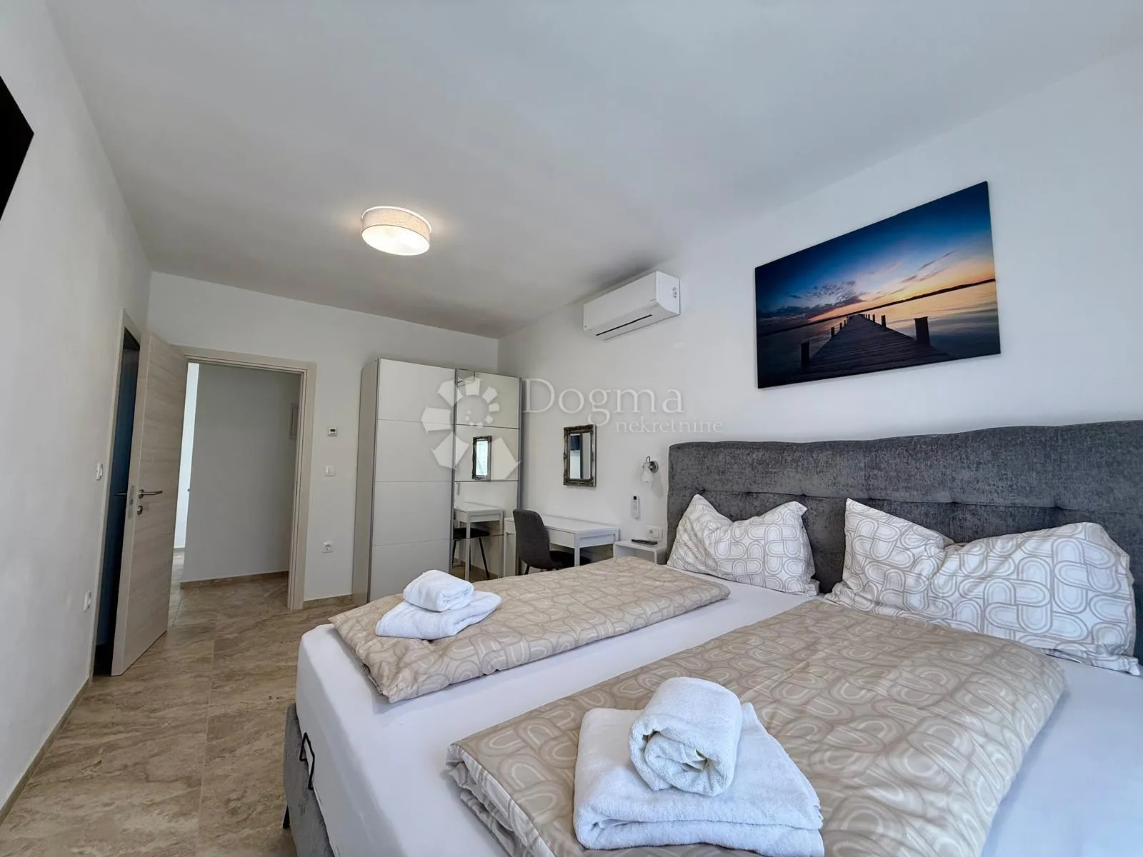 moderna dvojna vila u loborici – blizina pule - slika 24